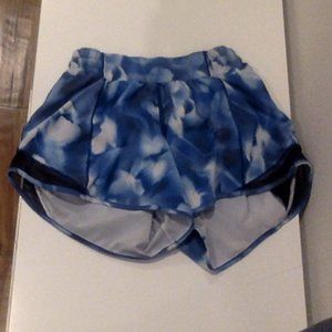 TIE DYE LULULEMON SHORTS!!!!!NEVER WORN!!!!!
